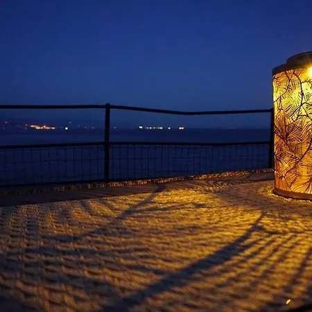 Sea Side לובראן