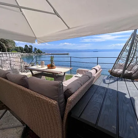 Sea Side